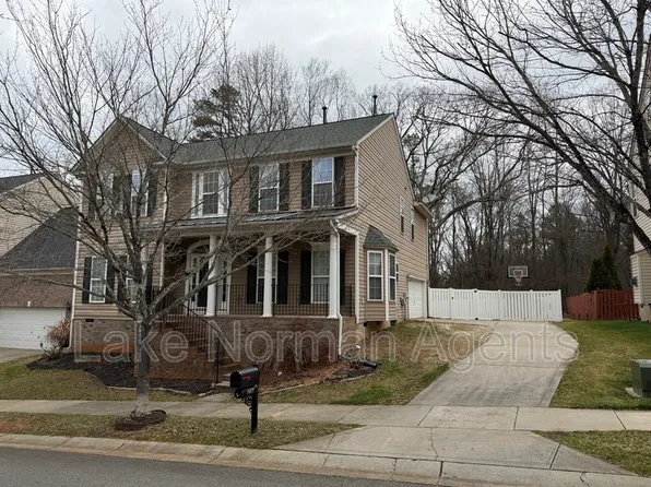 15622 Troubadour Ln, Huntersville, NC 28078