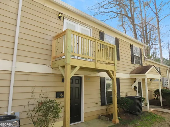 1336 Surrey Ln SW, Marietta, GA 30008