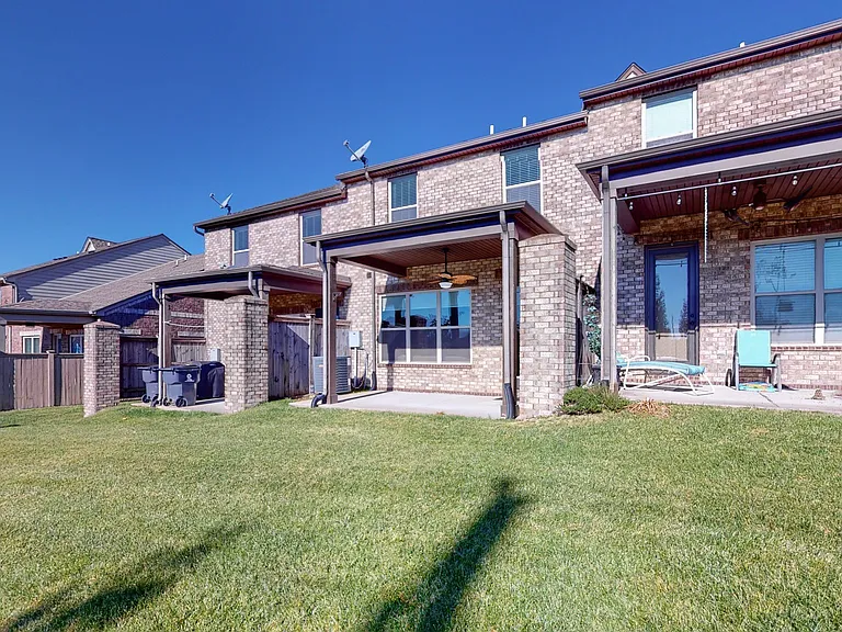 2093 Newark Ln — Photo 37