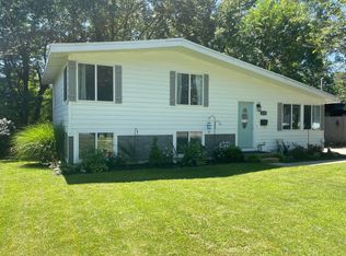 2138 Floyd St SW, Wyoming, MI 49519