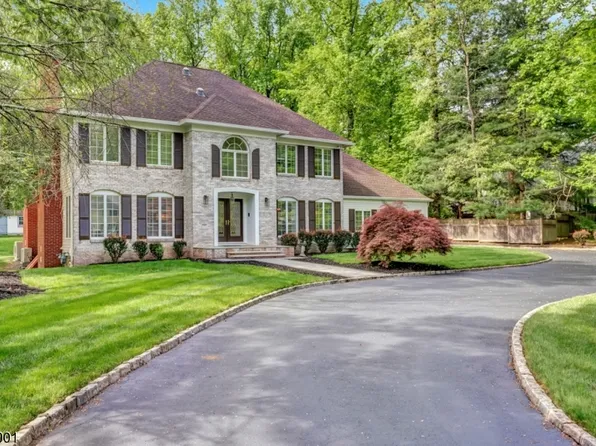 4 Cardinal Dr, Warren Twp., NJ 07059