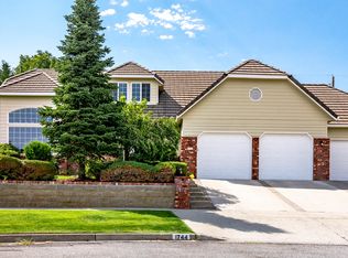 1744 Windsor Ct, Wenatchee, WA 98801