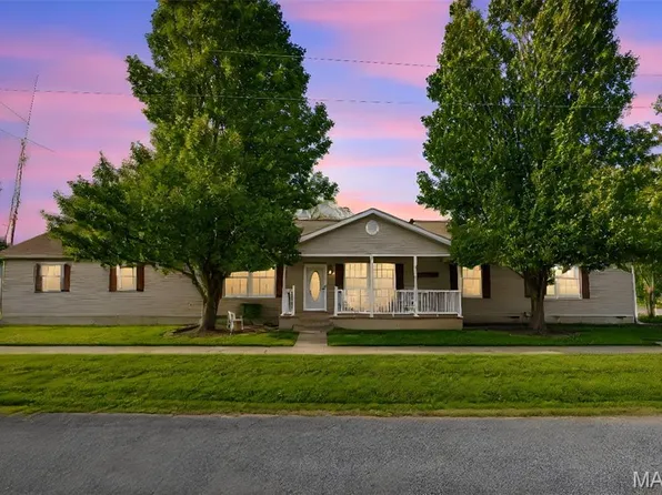 1711 Methodist St, Carlyle, IL 62231
