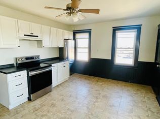 10-12 Arlington St #3, East Providence, RI 02914