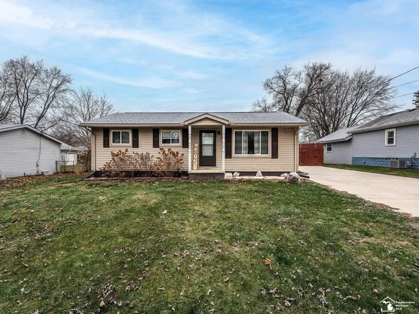 15557 Cedar St, Monroe, MI 48161