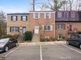 9575 Blake Park Ct, Fairfax, VA 22031
