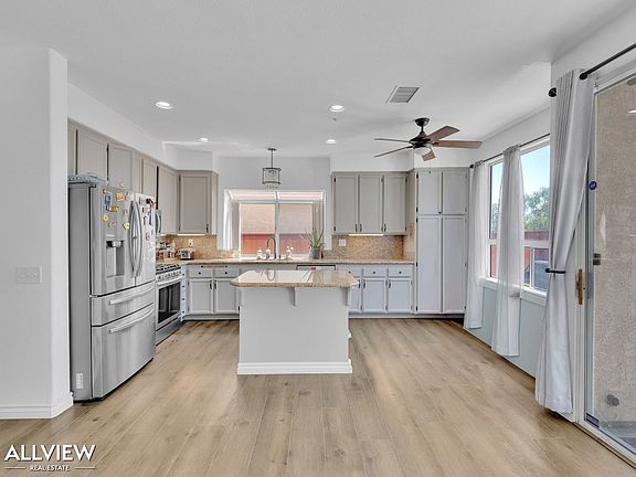 2nd image of 2385 Country View Gln