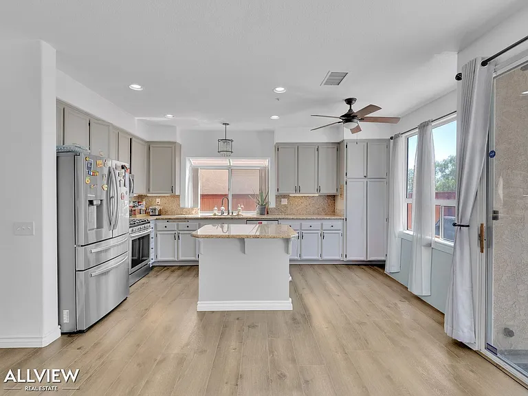 2385 Country View Gln — Photo 2