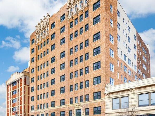 3835 Main St #1-1009