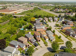 611 Atwood Cres, Pickering, ON L1W3W7