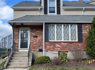 320 Crescent St #320, Waltham, MA 02453