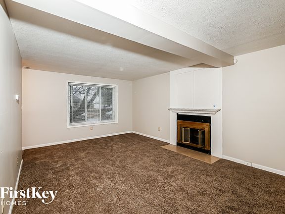 4th image of 906 Woodlark Dr