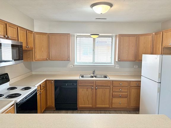 2nd image of 1003 Taft Ave APT 3A