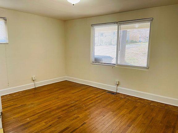 5th image of 2719 Avent Ferry Rd #102