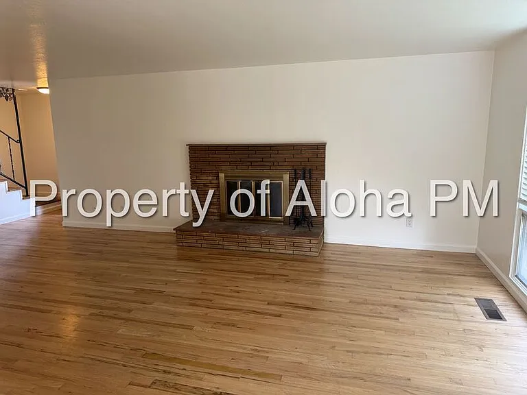 7303 W Hummel Dr — Photo 3