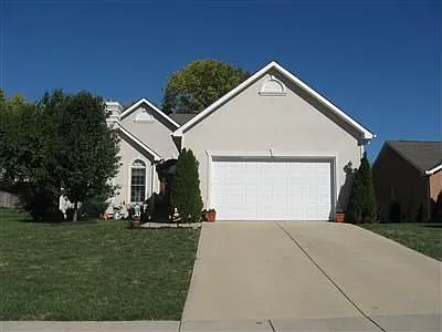 5005 Oaks Ct photo 1