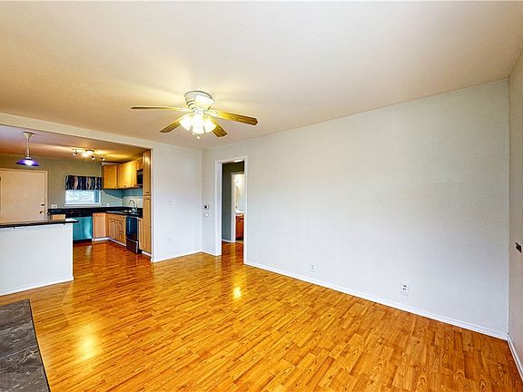 5th image of 3426 Alamo Pl S