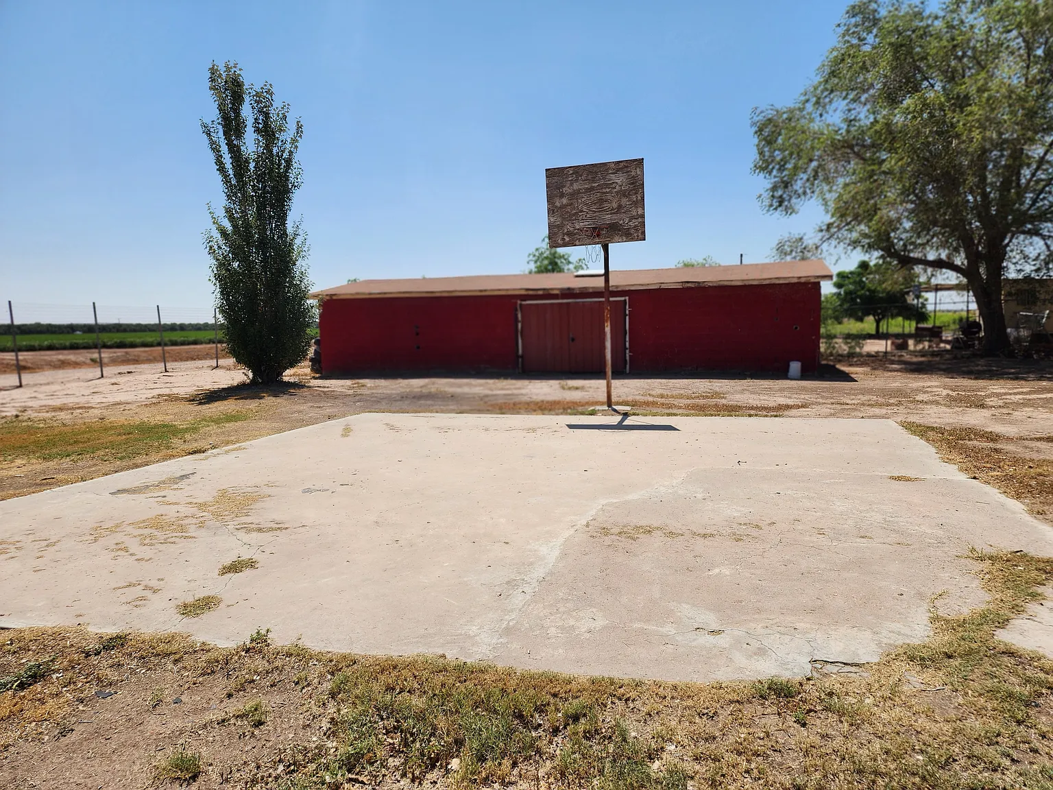 3 bed, 1305 sqft, $1,200 — Photo 4