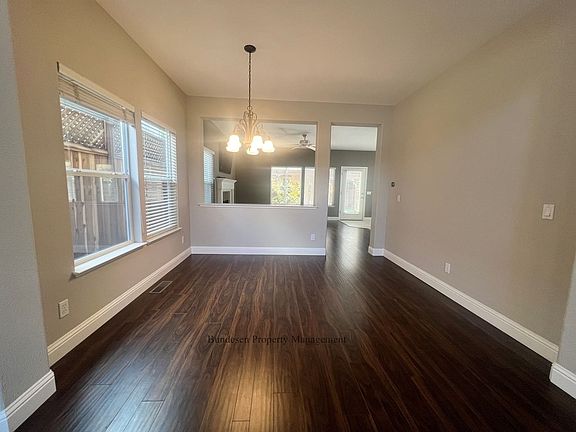 4th image of 435 Brittania Ct