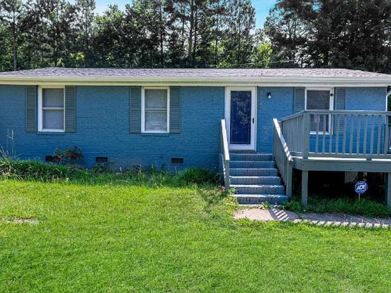 2528 Glenbrook Dr — Photo 1