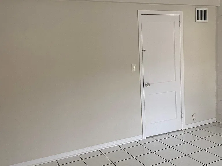 233 Phoenetia Ave #3 — Photo 10