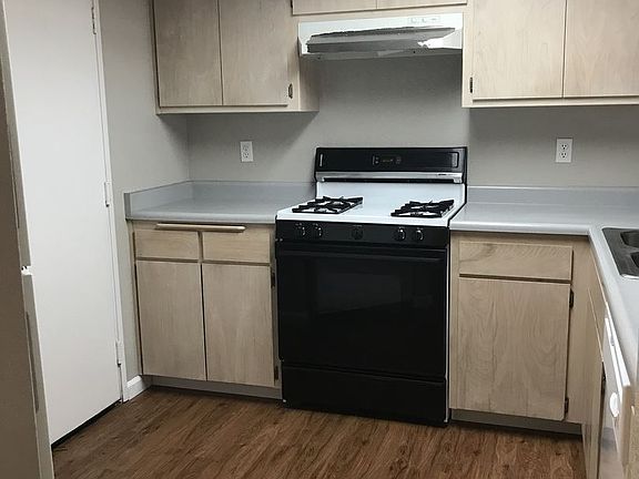 2nd image of 1165 Burton Dr APT B