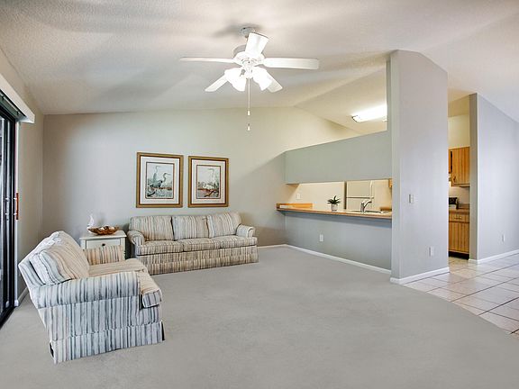 4th image of 4 Winchmore Ln