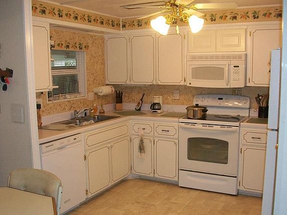 2nd image of 128 Royal Palm Dr