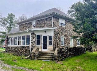 2311 E Glendora Rd, Buchanan, MI 49107