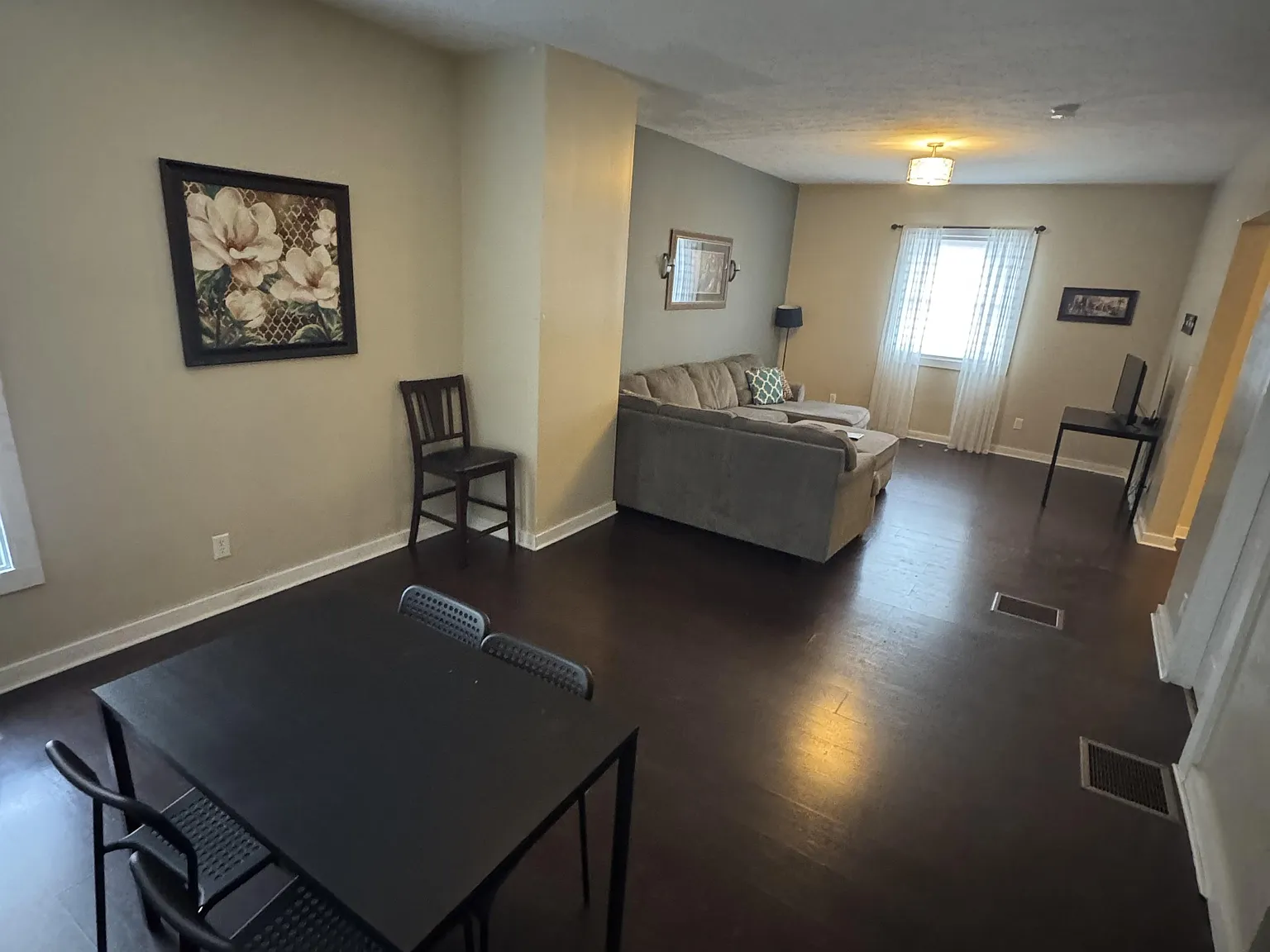 4 bed, 2.5 bath, 1650 sqft, $754 — Photo 4