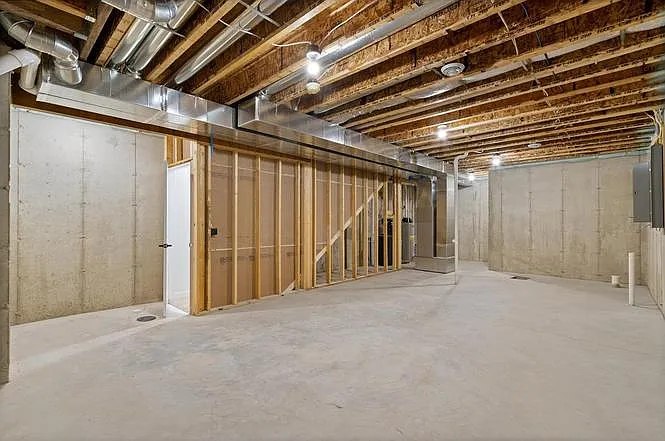 4890 Romaine Rd — Photo 15
