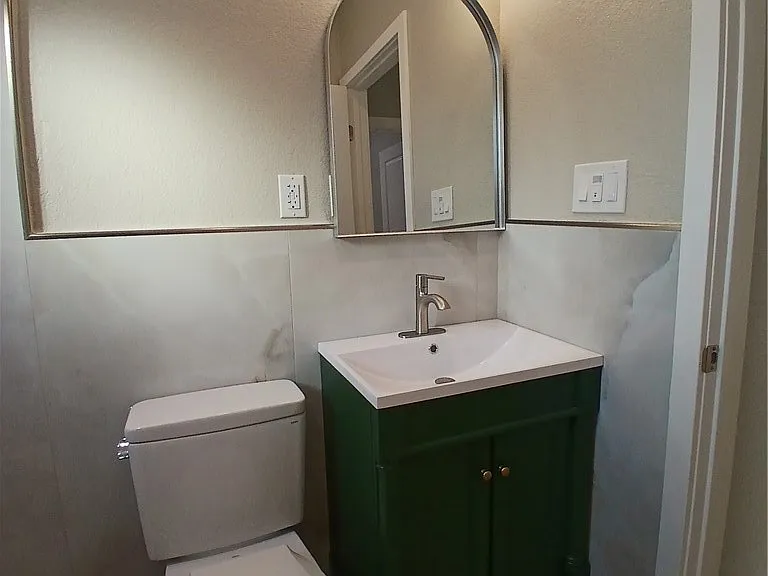 1133 N Earl Pl #B — Photo 4