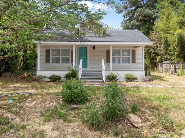109 N Dunn St, Angier, NC 27501
