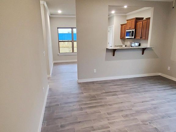 5th image of 502 Little Lona Ln