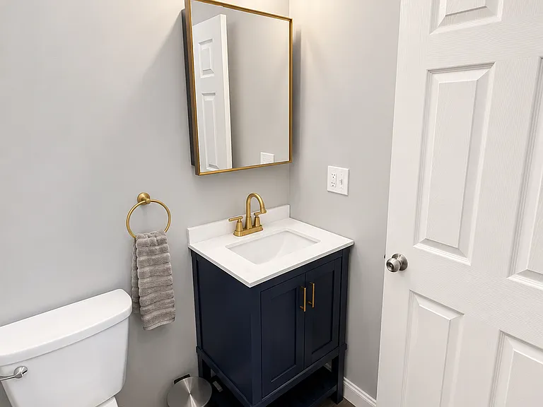 29 Lambert St #4 — Photo 8