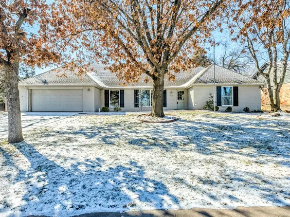 1400 Cedar Ridge Rd, Edmond, OK 73013