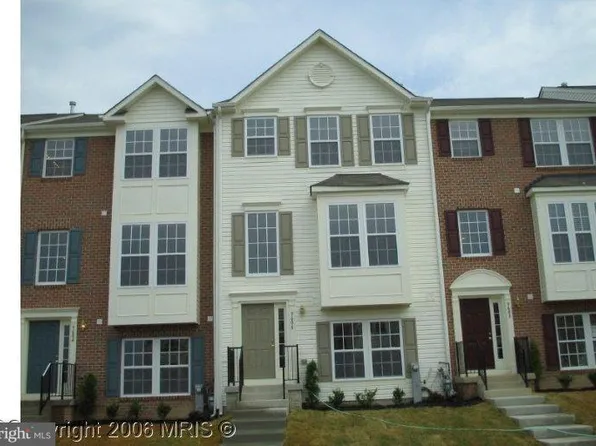 9606 Community Dr, Middle River, MD 21220