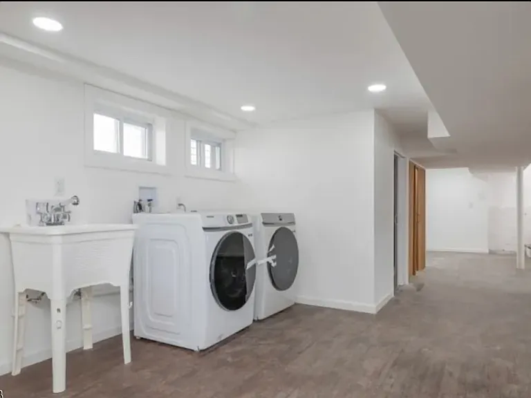 40 Warman St #1 — Photo 9