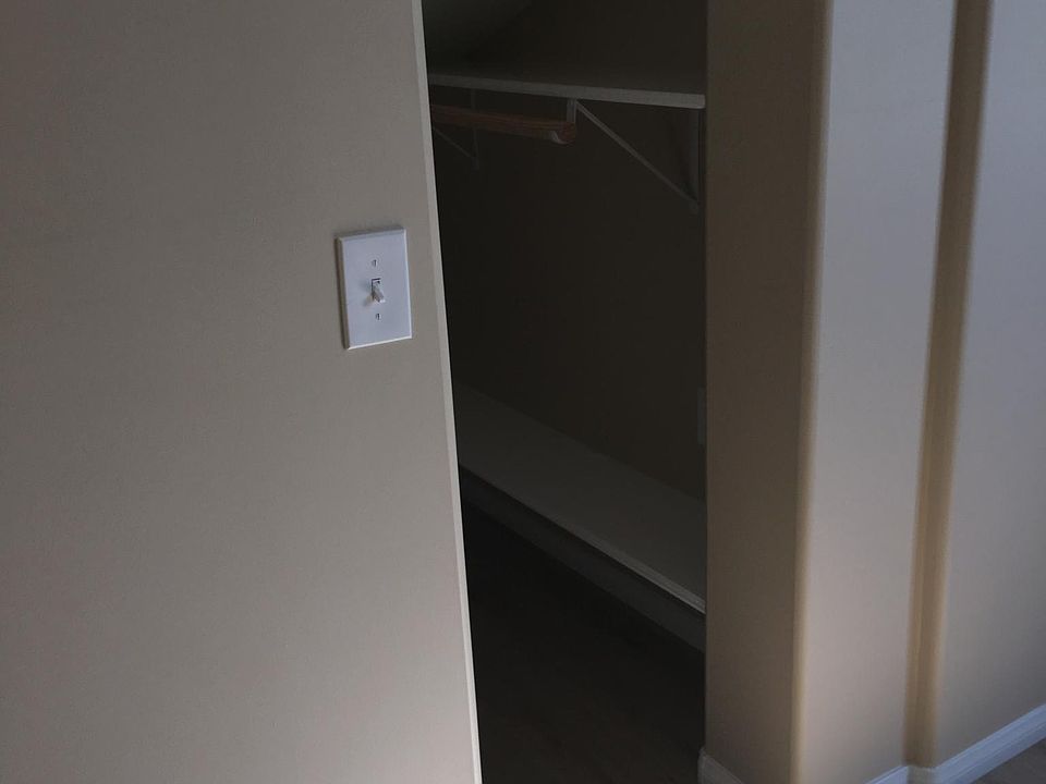 1st image of 600 Cherry Ave Unit 4