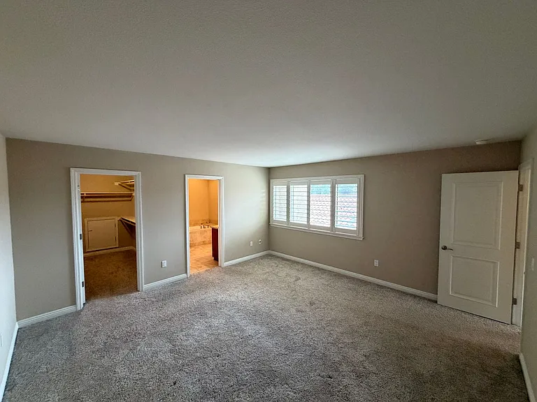 4304 Foxenwood Cir — Photo 11