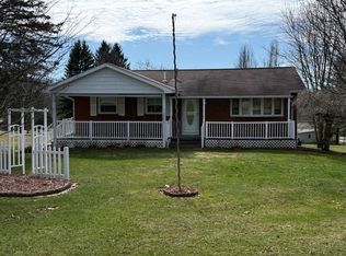 12986 Park Lane Dr, Meadville, PA 16335