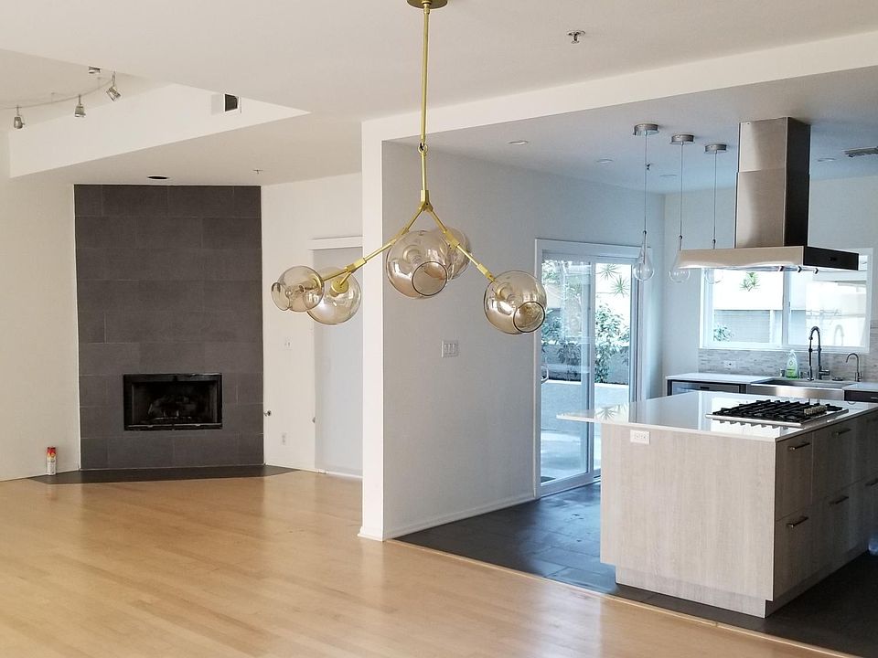 1st image of 907 Lincoln Blvd Unit 102