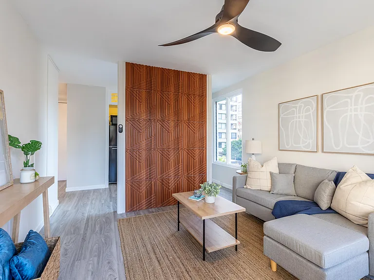 445 Kaiolu St #604 — Photo 12
