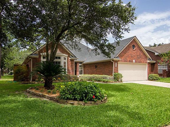 3rd image of 7729 Park Falls Dr