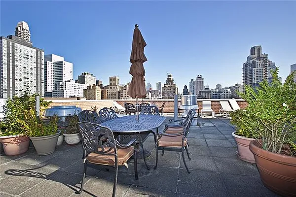 Sold by Maxwell Jacobs | media 2