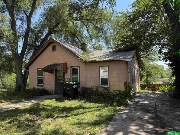 1709 N 43rd St, Omaha, NE 68111