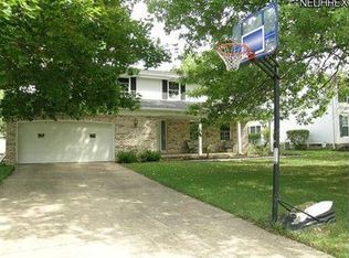 16896 Rabbit Run Dr, Strongsville, OH 44136