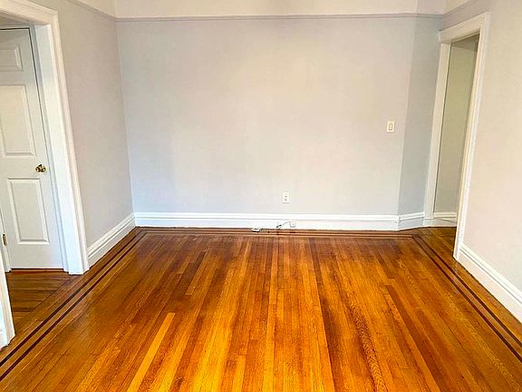 5th image of 30-95 30th St #4B
