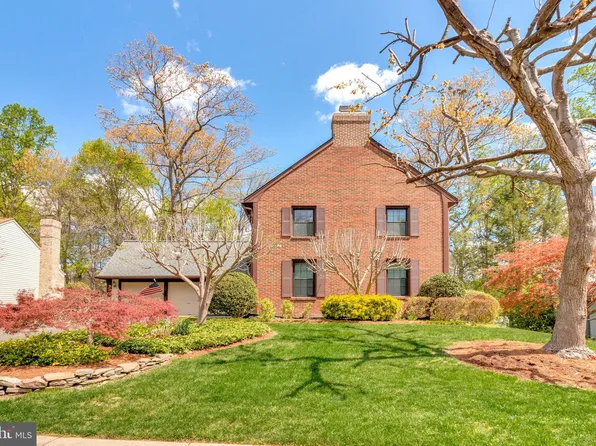 8420 Sweet Pine Ct, Springfield, VA 22153