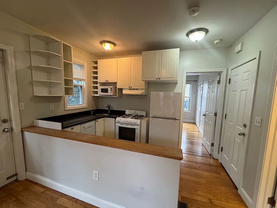 13 Cheever Ct #1C